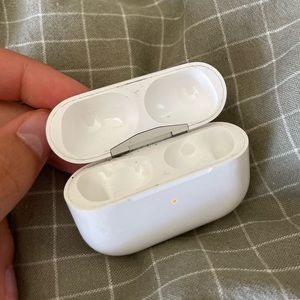AirPod pro charging case ONLY